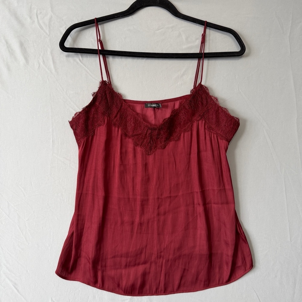 Dynamite Womens Lace Trim Satin Cami Size M Burgundy Dark Romantic Dainty V Neck